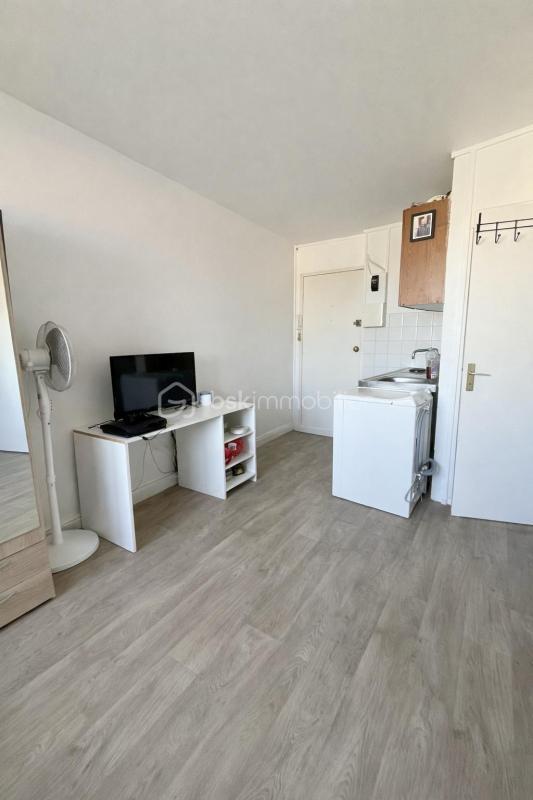 Studio - 15 m² - 1 pièce