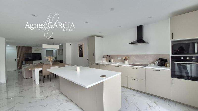 Maison - 105 m² - 5 pièces