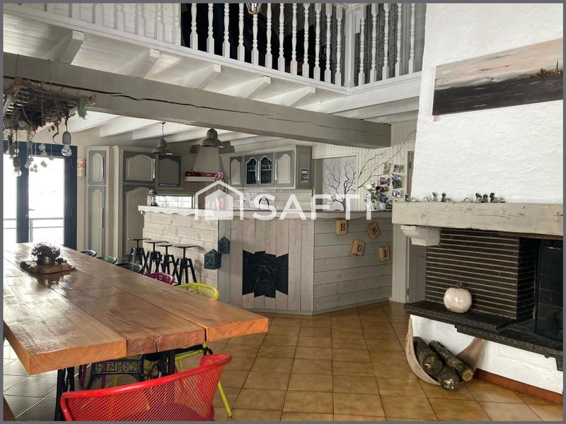 Châlet - 280 m² - 8 pièces