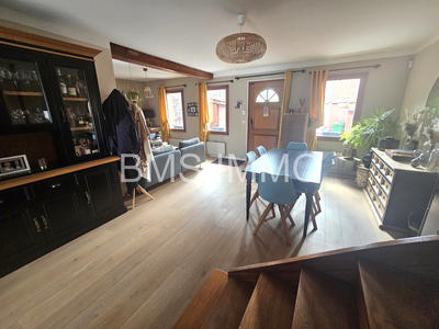 Maison - 96 m² - 5 pièces