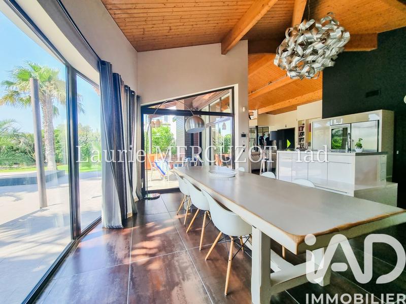 Maison - 260 m² - 7 pièces