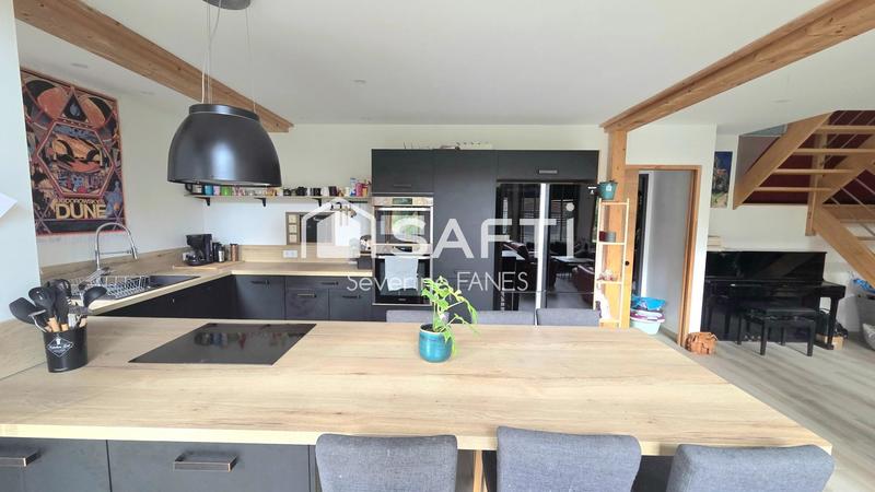 Maison - 177 m² - 6 pièces