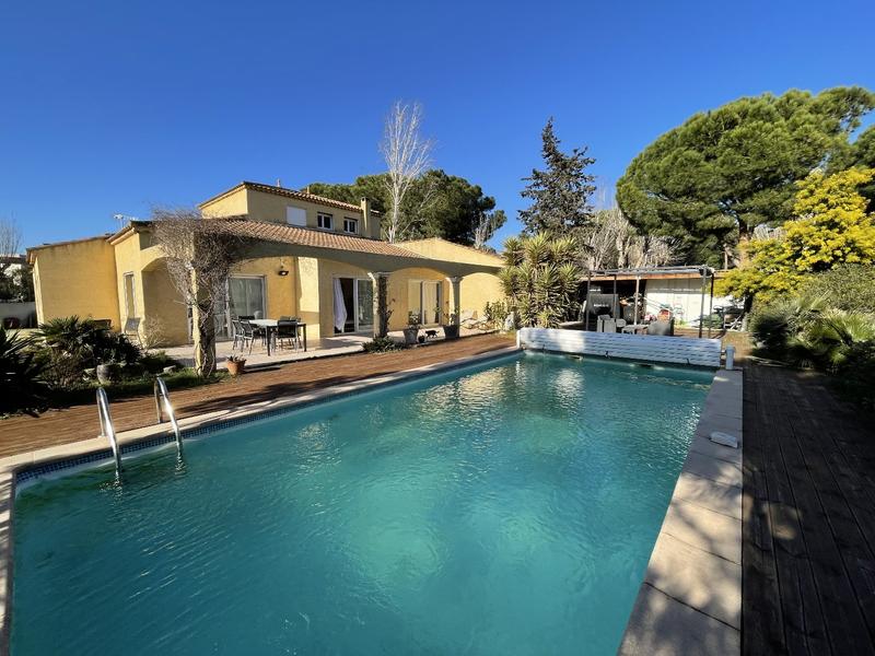 Maison - 226 m² - 5 pièces