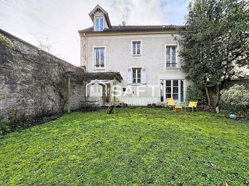 Maison - 150 m² - 8 pièces