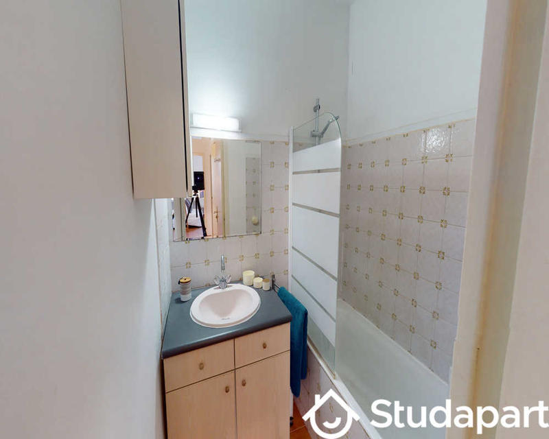 Chambre - 70 m² - 1 pièce