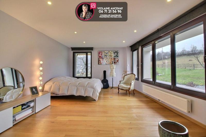 Maison - 320 m² - 7 pièces