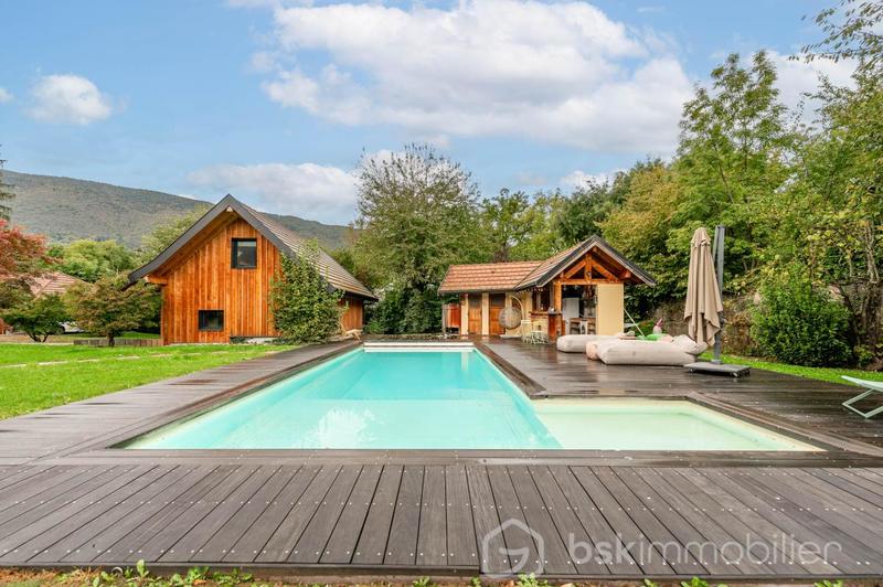 Maison de maîtres - 373 m² - 8 pièces