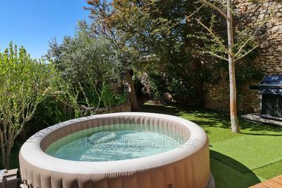 Maison - 285 m² - 9 pièces