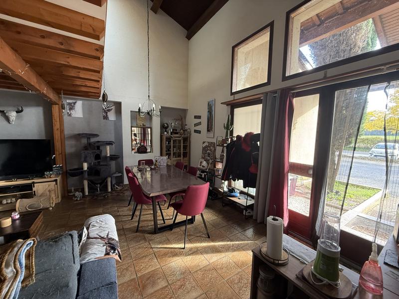 Appartement - 75 m² - 3 pièces