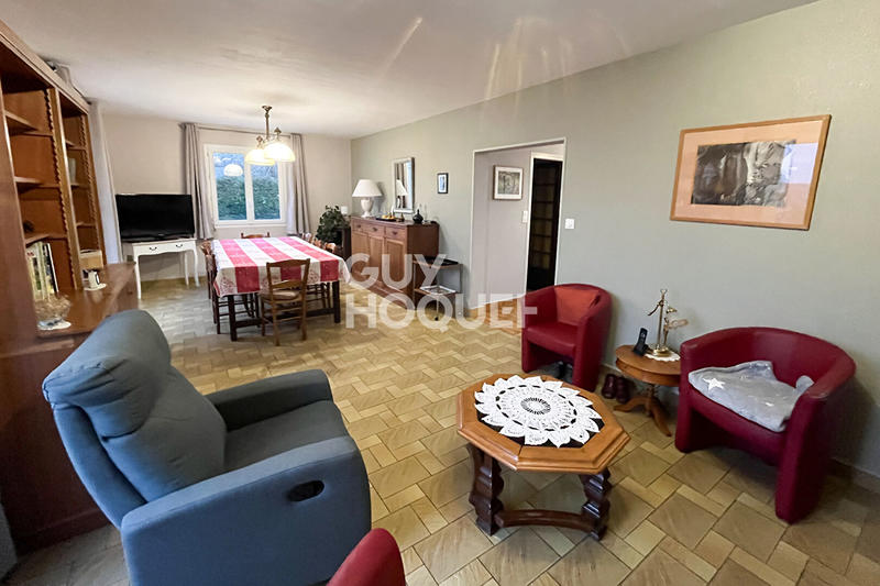 Maison - 140 m² - 7 pièces