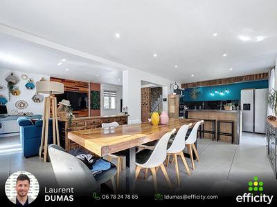 Maison - 147 m² - 5 pièces