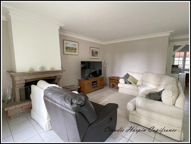 Maison - 255 m² - 9 pièces