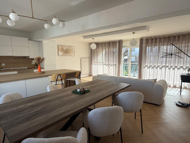 Appartement - 90 m² - 4 pièces