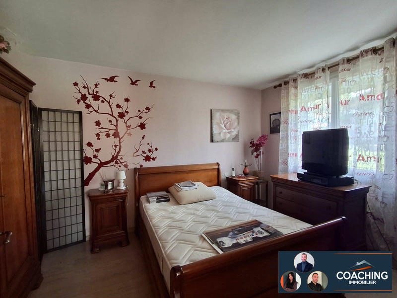 Villa - 168 m² - 8 pièces