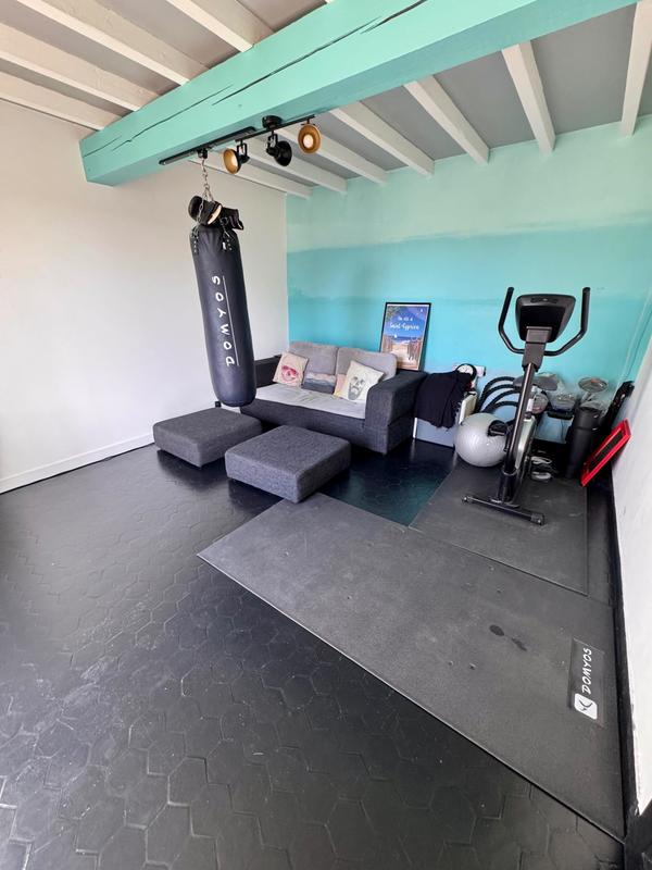 Maison - 250 m² - 7 pièces