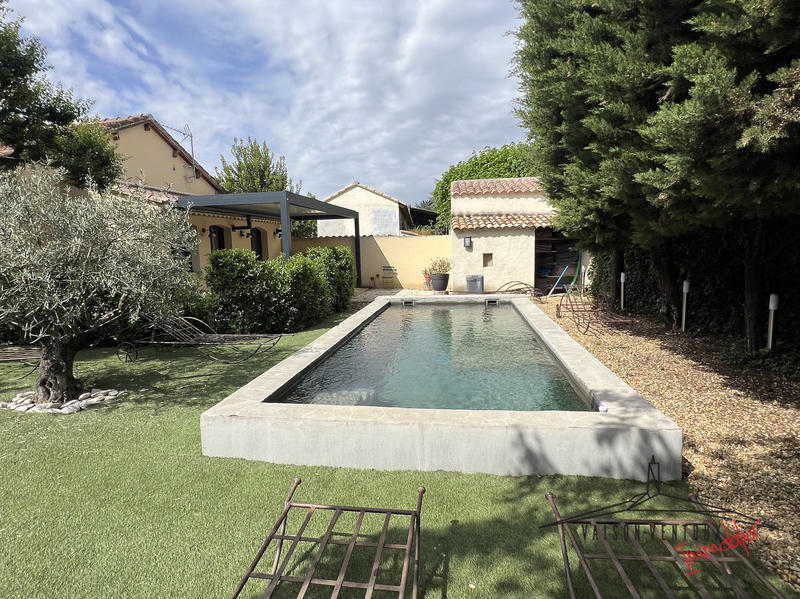 Maison - 87 m² - 4 pièces