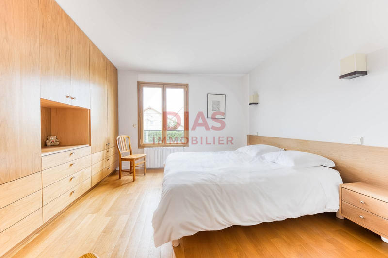 Maison - 188 m² - 7 pièces