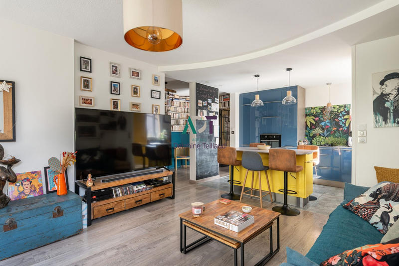 Appartement - 90 m² - 5 pièces