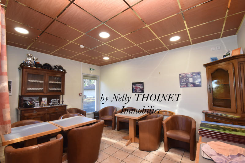 Local commercial - 1 500 m²