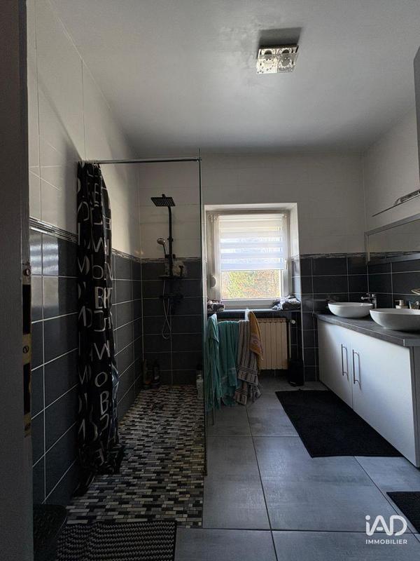 Maison - 211 m² - 6 pièces