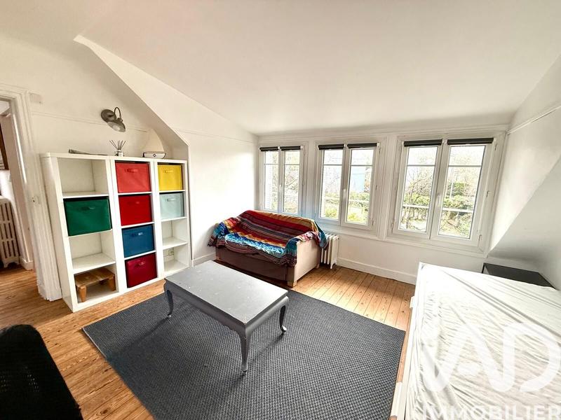 Maison - 232 m² - 8 pièces