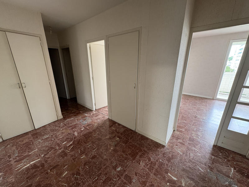 Appartement - 95 m² - 4 pièces