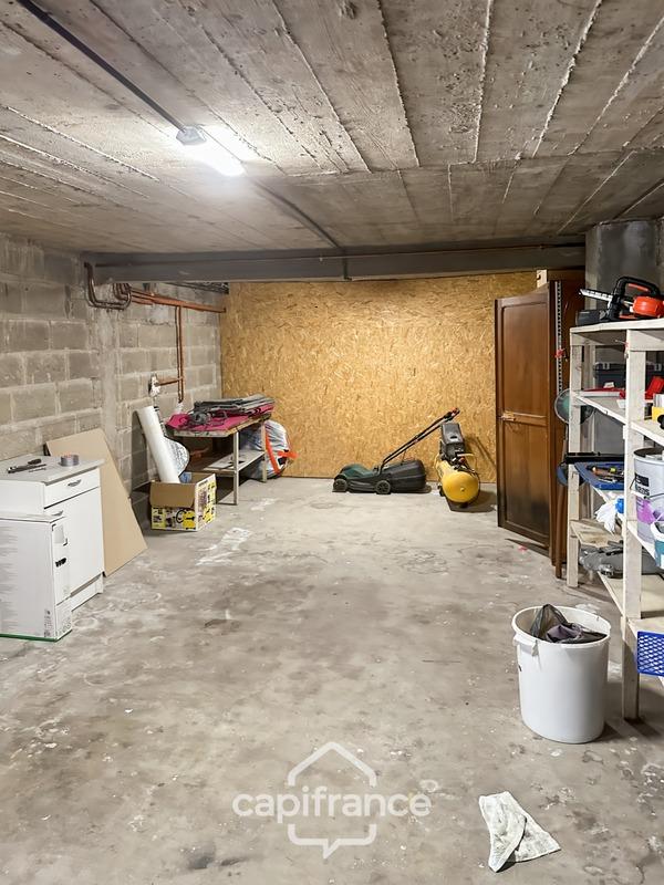 Maison - 187 m² - 8 pièces