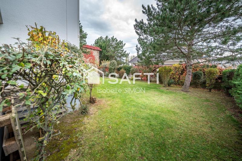 Maison - 302 m² - 8 pièces