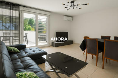 Appartement - 90 m² - 4 pièces