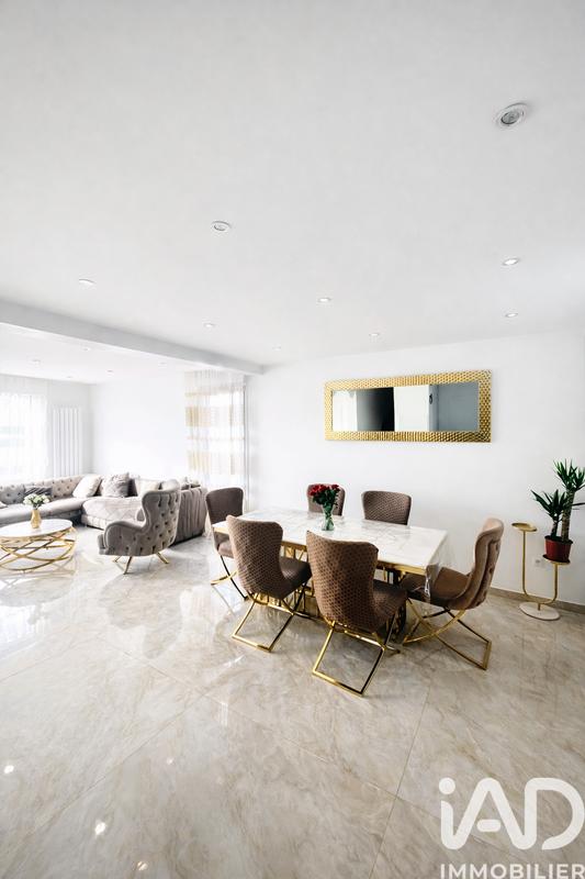 Maison - 94 m² - 5 pièces