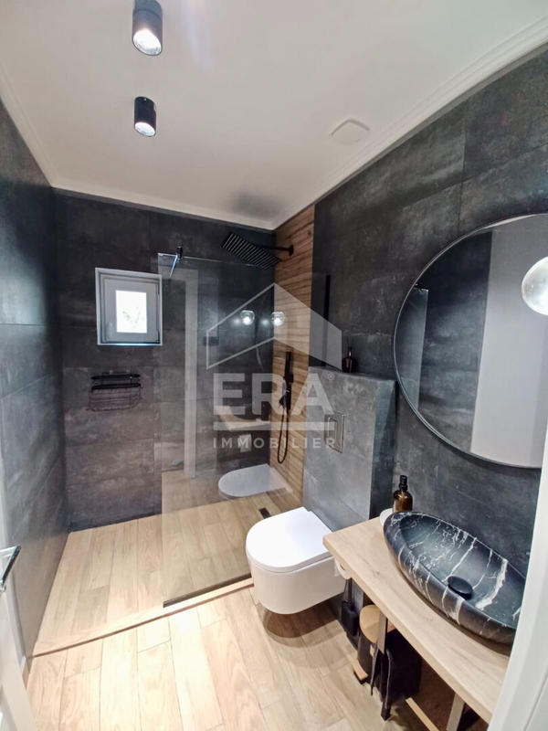 Maison - 180 m² - 6 pièces