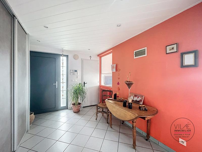 Maison - 235 m² - 8 pièces