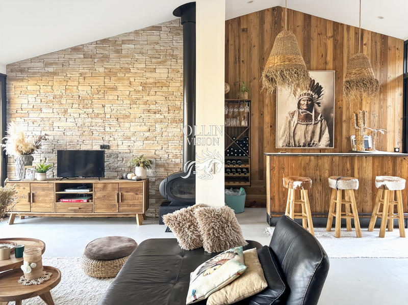 Villa - 302 m² - 9 pièces