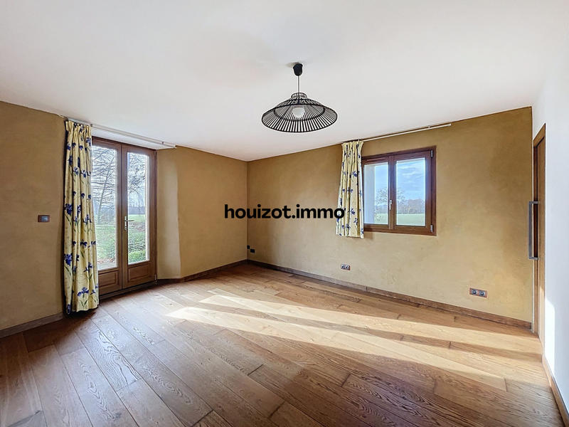 Maison - 233 m² - 6 pièces