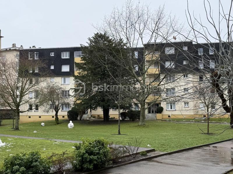 Appartement - 84 m² - 4 pièces