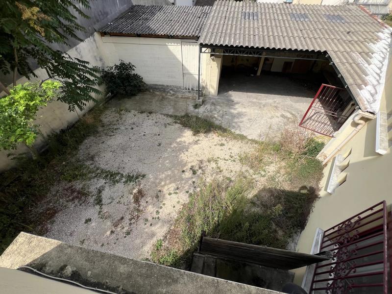 Immeuble - 180 m² - 7 pièces