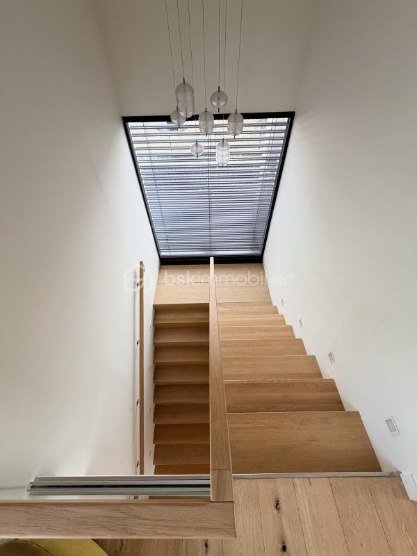 Villa - 273 m² - 6 pièces