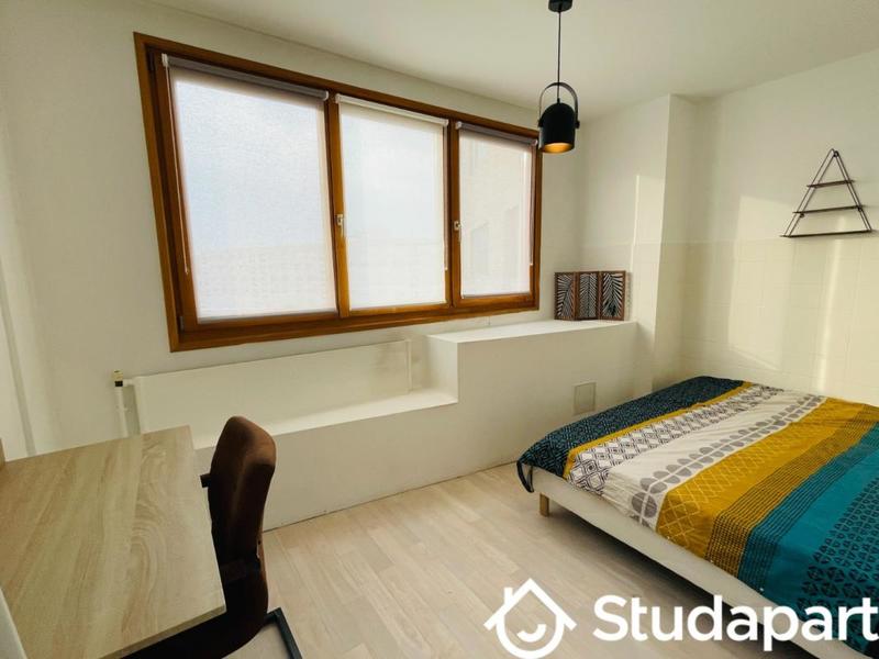 Chambre - 13 m² - 1 pièce