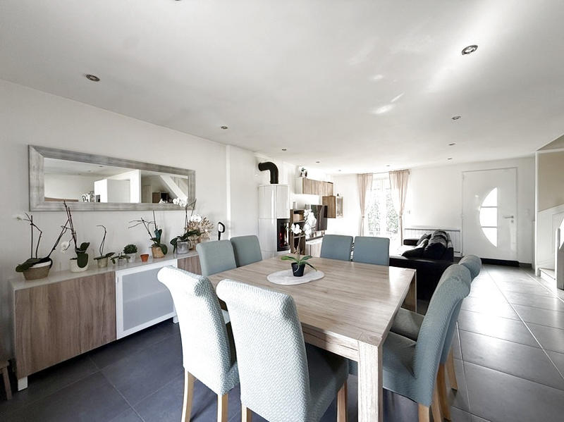 Maison - 136 m² - 7 pièces