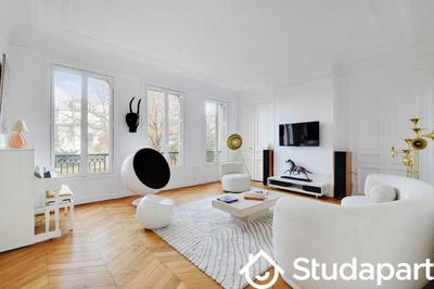 Appartement - 200 m² - 4 pièces