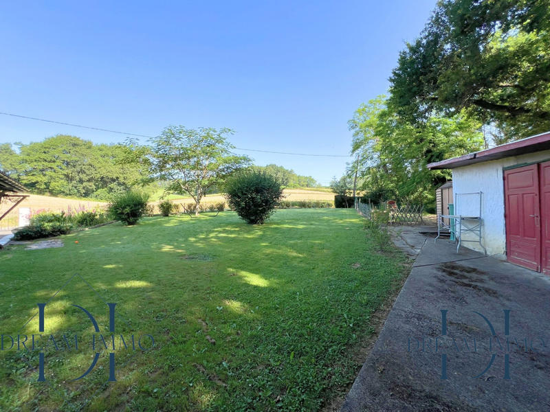 Maison - 207 m² - 7 pièces