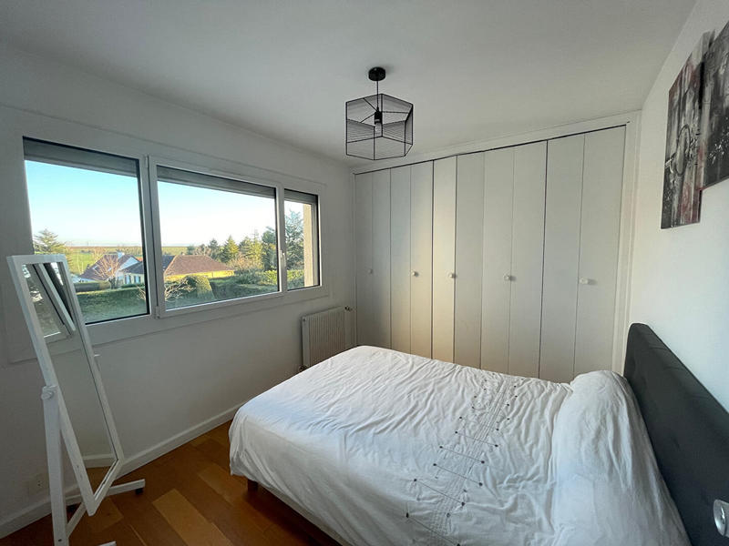 Maison - 220 m² - 8 pièces