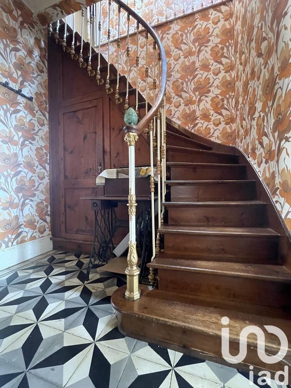 Maison - 165 m² - 8 pièces