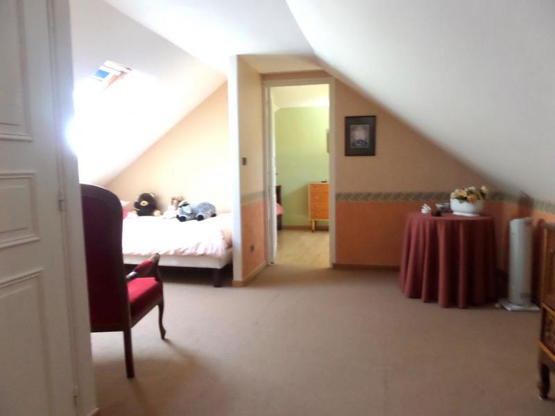 Maison - 99 m² - 5 pièces