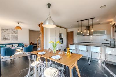 Maison - 137 m² - 6 pièces