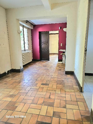 Maison - 220 m² - 10 pièces