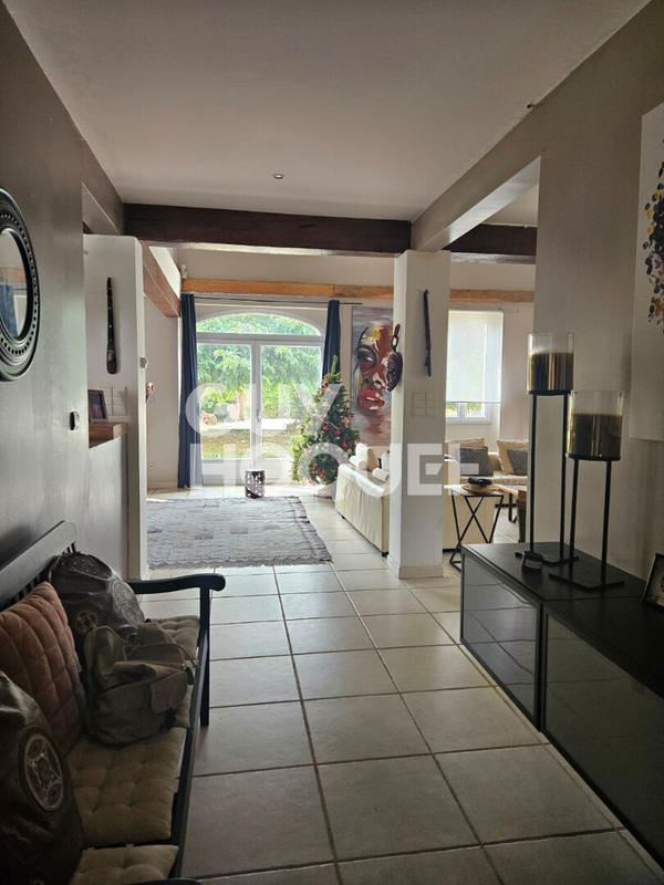 Maison - 280 m² - 6 pièces