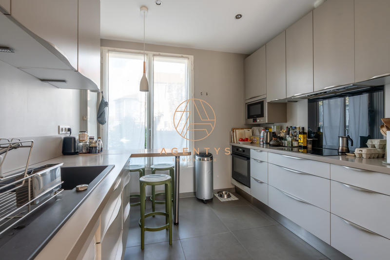 Maison - 95 m² - 7 pièces