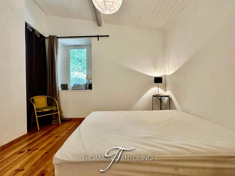 Maison - 410 m² - 10 pièces