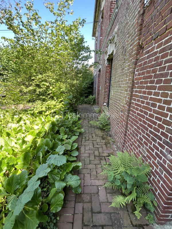 Demeure - 313 m² - 10 pièces